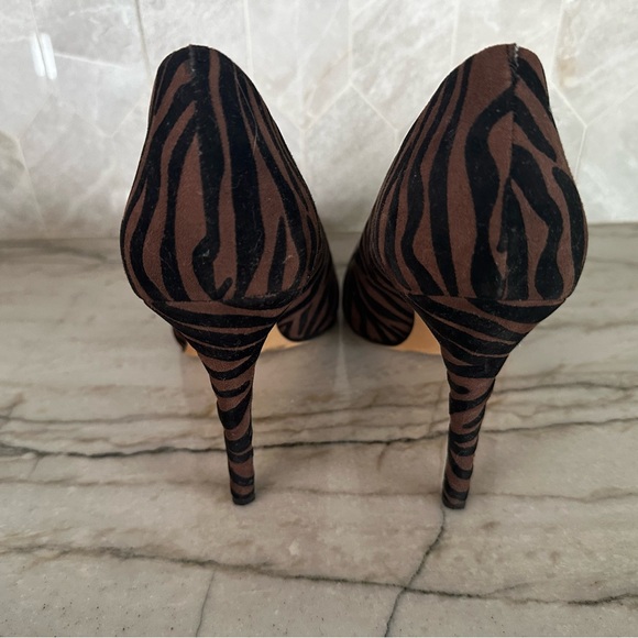 Jessica Simpson Black and Brown Pump - Picture 3 of 6